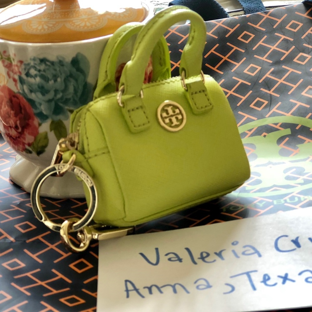Lovely Tory Burch key chain